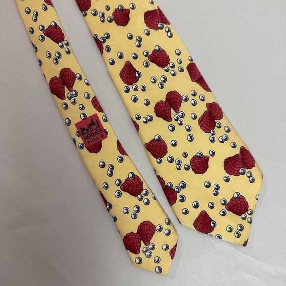 HERMÈS PARIS Silk Tie‎ Yellow Red Seashell Bubbles Pattern 7495 IA - Picture 7 of 8